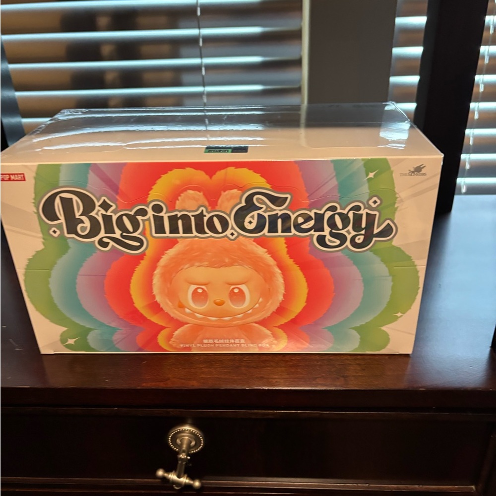 Authentic Labubu Big Into Energy Case of 6 - Picture 5 of 7